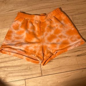Aritzia/Tna shorts, size xs.